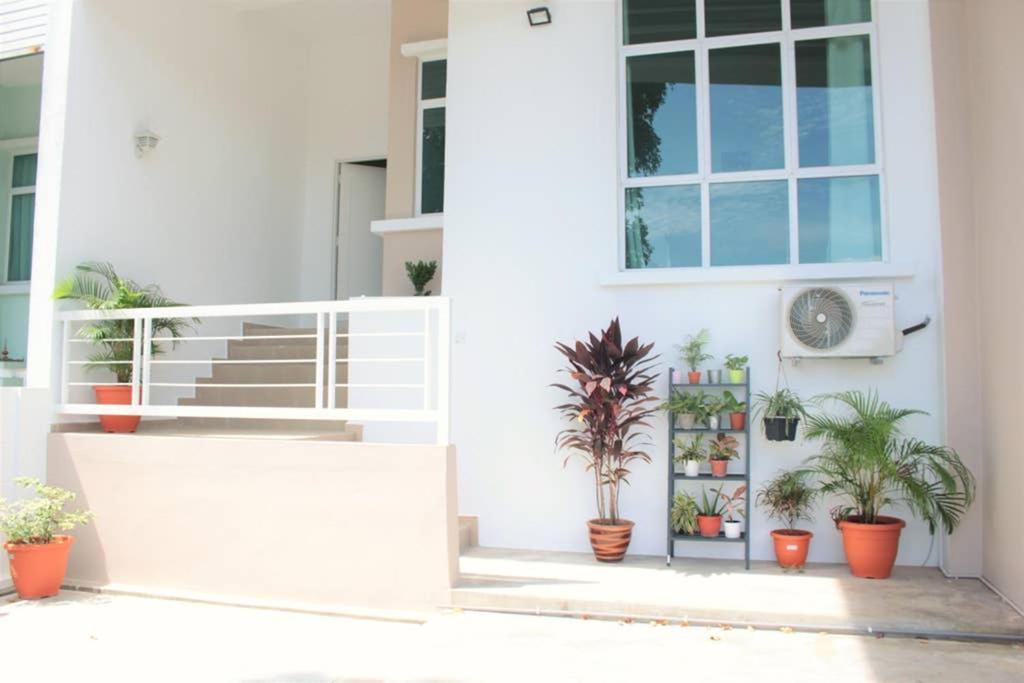 New Seaview Cozy Modern Beach House Tanjung Bungah  Εξωτερικό φωτογραφία